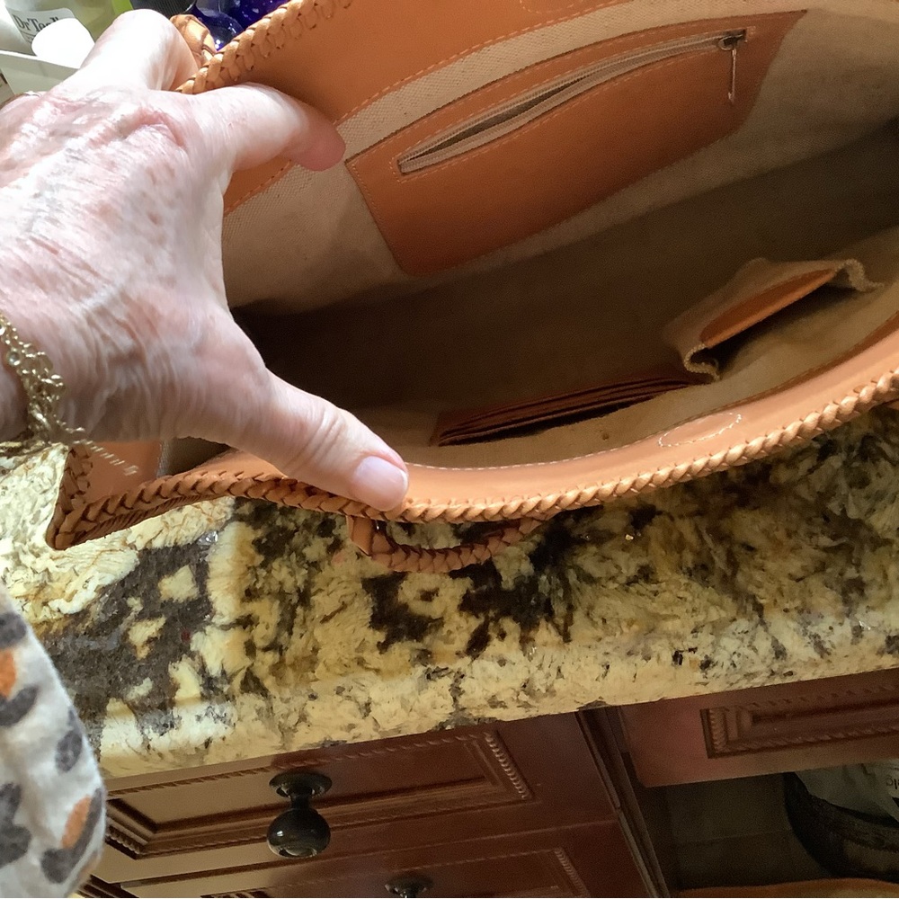 Hand Tooled Leather handbag - Picture 3 of 9